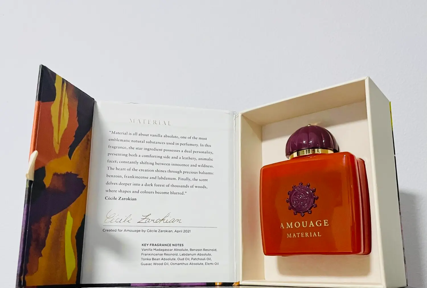 عطر ادکلن آمواج متریال زنانه | Amouage Material