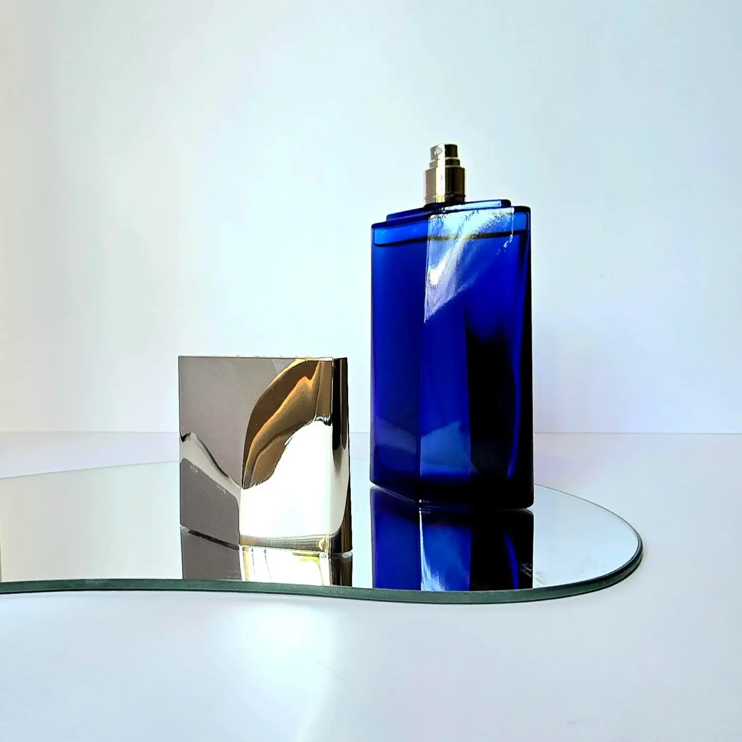 عطر ادکلن ایسی میاکی لئو بلو دیسه پور هوم | Issey Miyake L Eau Bleue d Issey Pour Homme