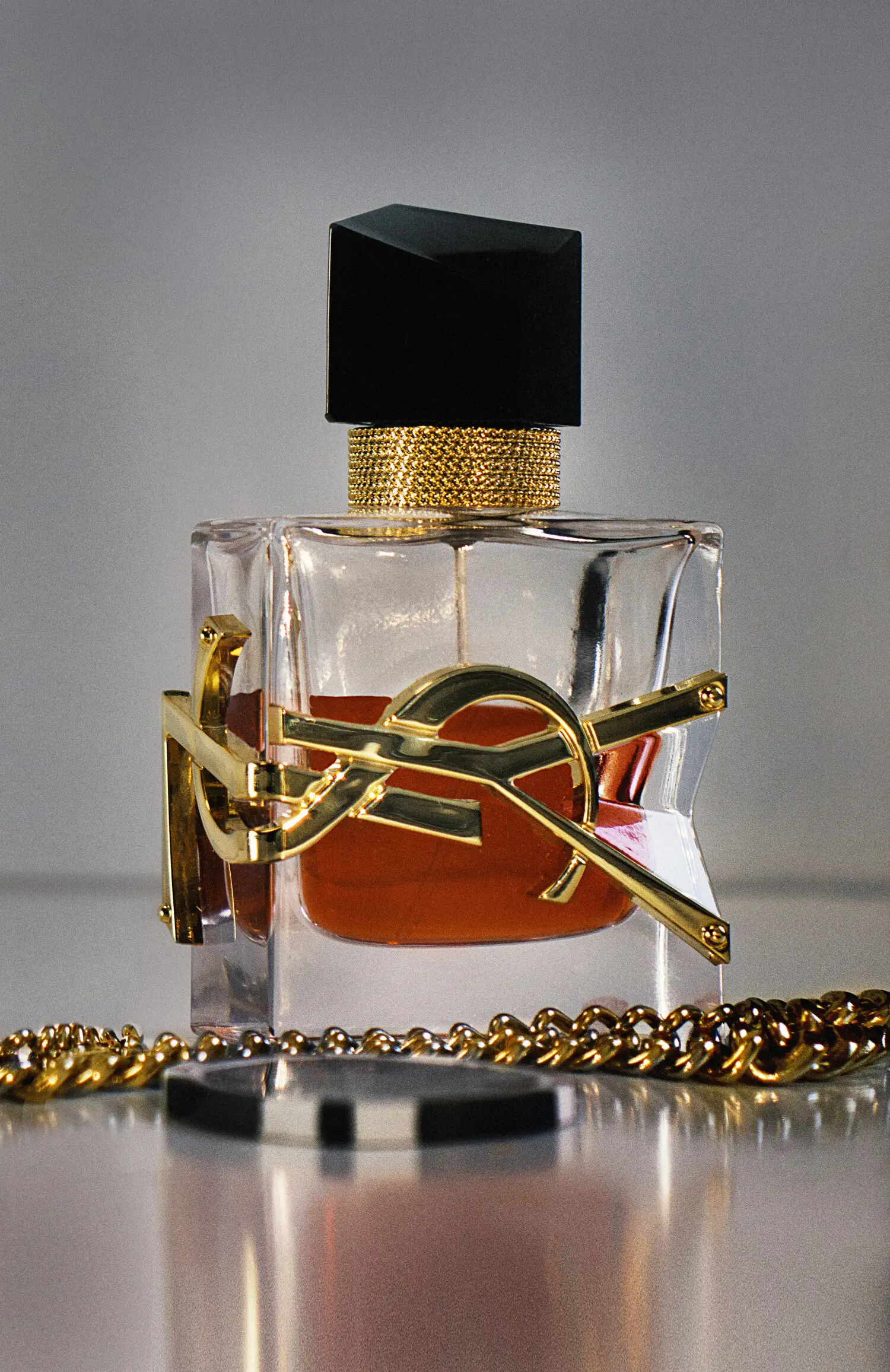 عطر ادکلن ایو سن لورن لیبره له پارفوم | YSL Libre Le Parfum