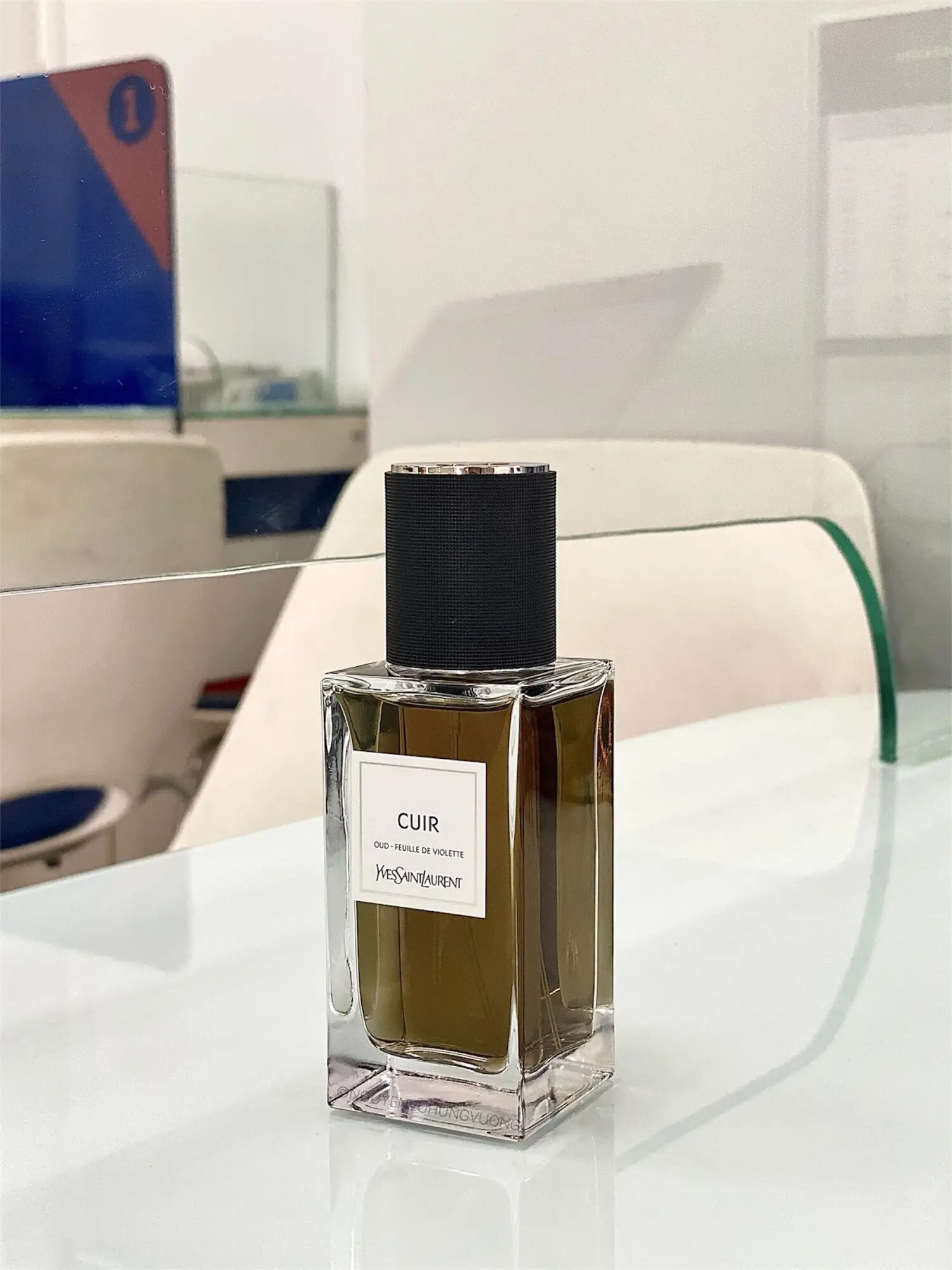 عطر ادکلن ایفسن لورن کویر(کوییغ) | Yves Saint Laurent Cuir (2023)