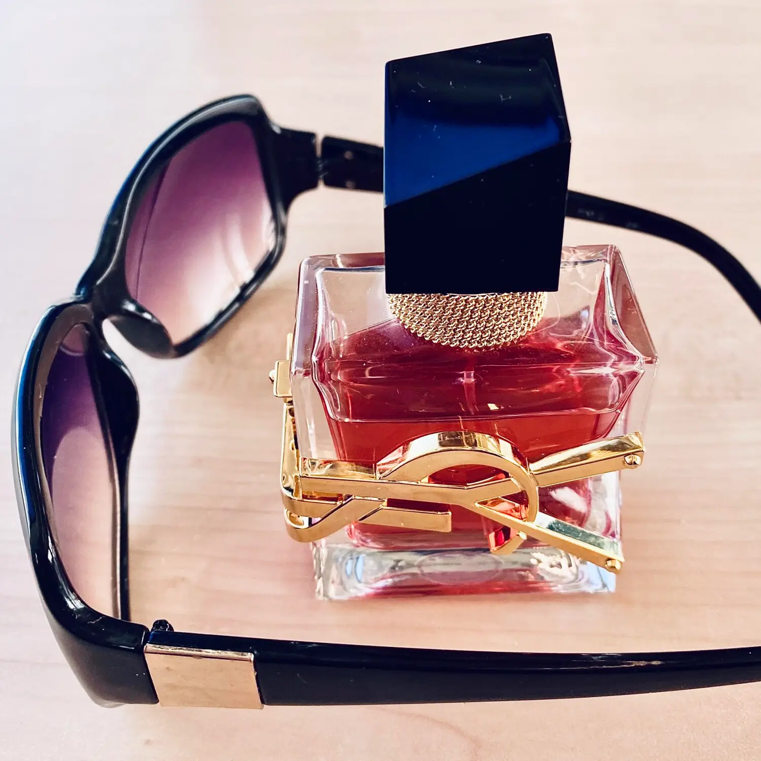 عطر ادکلن ایو سن لورن لیبره بری کراش | Yves Saint Laurent Libre Berry Crush