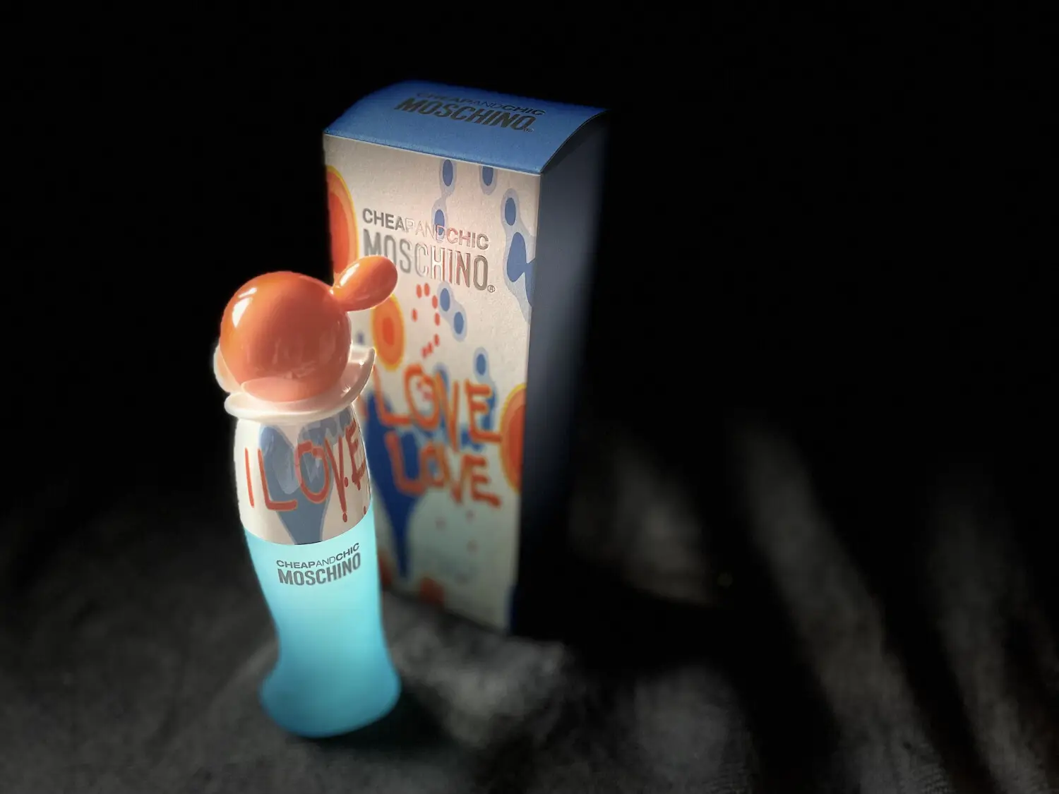 عطر ادکلن موسکینو آی لاو لاو | Moschino Cheap Chic I Love Love