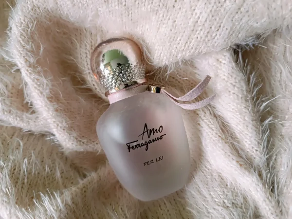 عطر ادکلن سالواتوره فراگامو آمو فراگامو پر لی | Salvatore Ferragamo Amo Ferragamo Per Lei