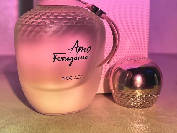 عطر ادکلن سالواتوره فراگامو آمو فراگامو پر لی | Salvatore Ferragamo Amo Ferragamo Per Lei