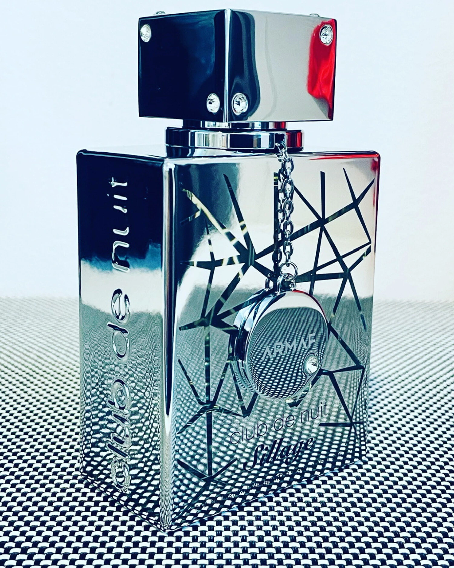 عطر ادکلن آرماف کلاب د نویت سیلاج | Armaf Club De Nuit Sillage