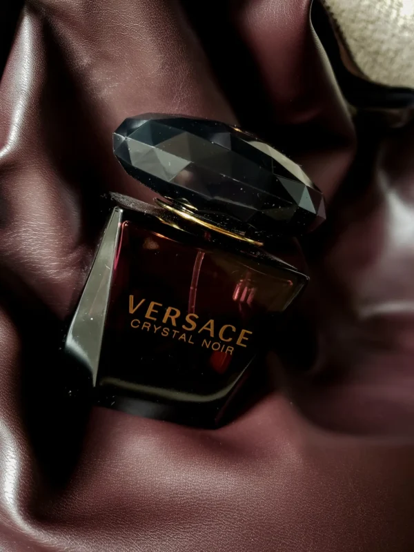 عطر ادکلن ورساچه کریستال نویر پرفیوم | Versace Crystal Noir Parfum