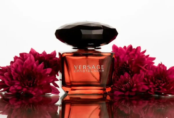 عطر ادکلن ورساچه کریستال نویر ادوپرفیوم مشکی | Versace Crystal Noir