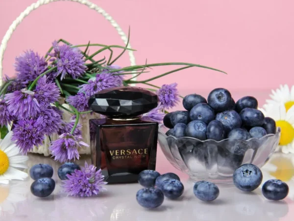 عطر ادکلن ورساچه کریستال نویر ادوپرفیوم مشکی | Versace Crystal Noir