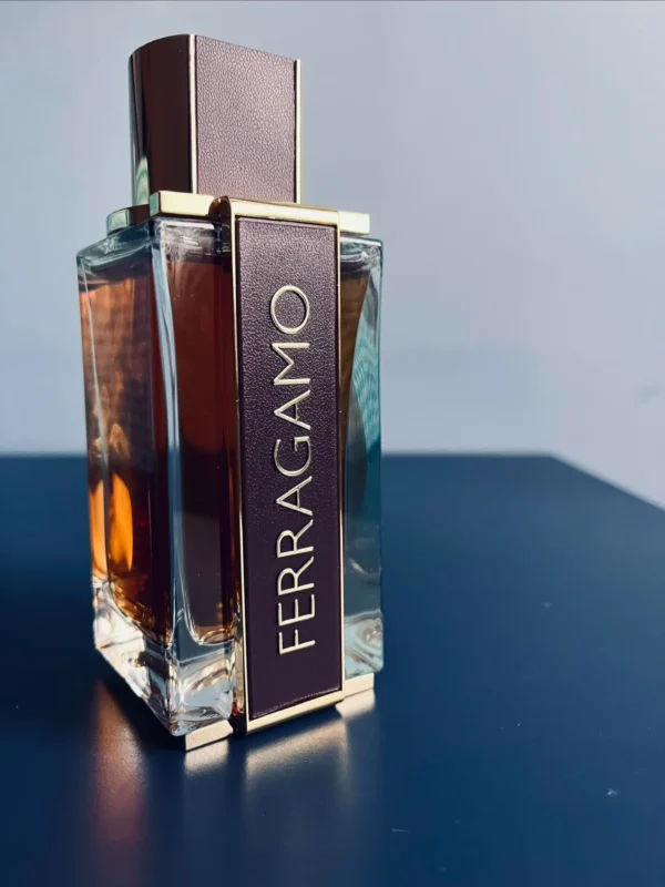عطر ادکلن سالواتوره فراگامو اسپایسی لدر | Salvatore Ferragamo Ferragamo Spicy Leather