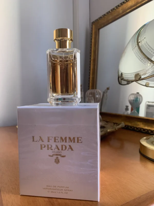 عطر ادکلن پرادا پرادا لا فم | Prada Prada La Femme