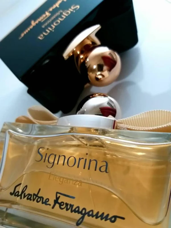 عطر ادکلن سالواتوره فراگامو سیگنورینا الگانزا | Salvatore Ferragamo Signorina Eleganza