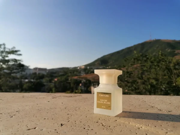 عطر ادکلن تام فورد ادو سولیل بلانک | Tom Ford Eau de Soleil Blanc
