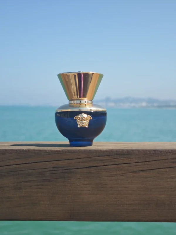 عطر ادکلن ورساچه دیلان بلو زنانه | Versace Versace Pour Femme Dylan Blue