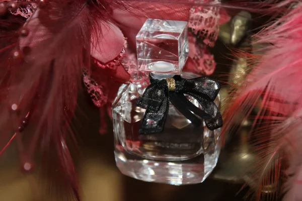 عطر ادکلن ایو سن لورن مون پاریس پارفوم فلورال | YSL Mon Paris Parfum Floral
