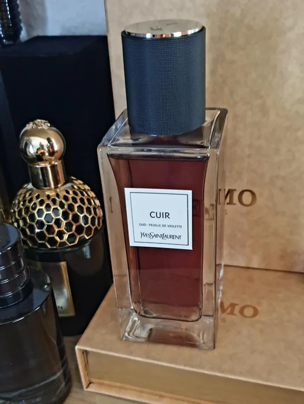 عطر ادکلن ایفسن لورن کویر(کوییغ) | Yves Saint Laurent Cuir (2023)