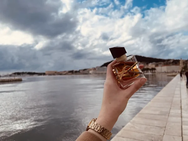 عطر ادکلن ایو سن لورن لیبر اینتنس | Yves Saint Laurent Libre Intense
